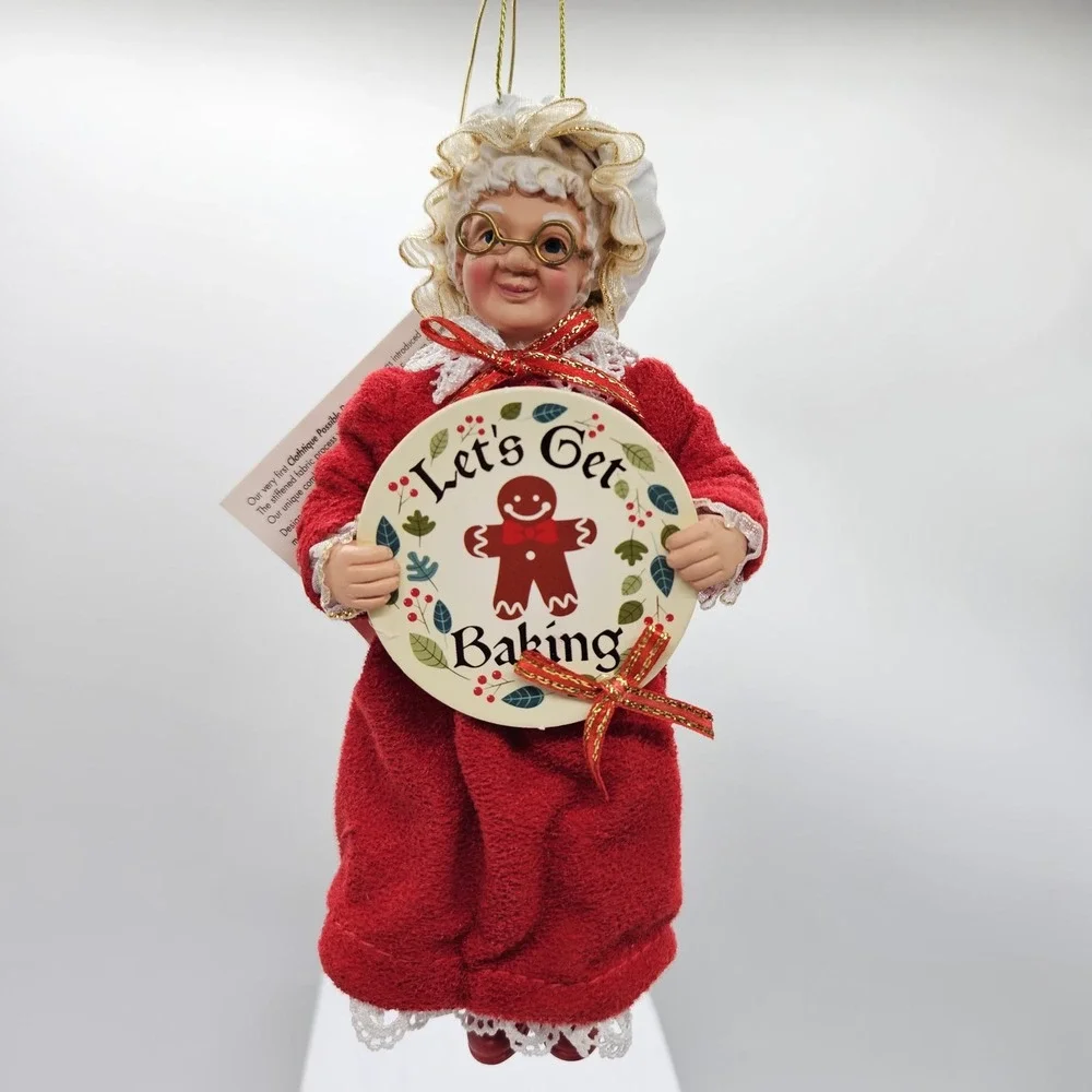 DEPARTMENT 56 MRS SANTA CLAUS ORNAMENT 